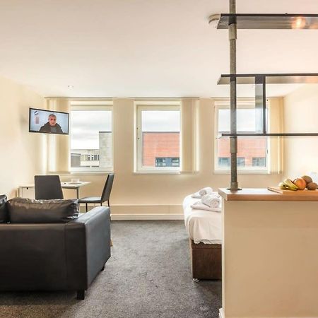 Modern & Bright Budget Studio In Central Doncasterアパートメント エクステリア 写真