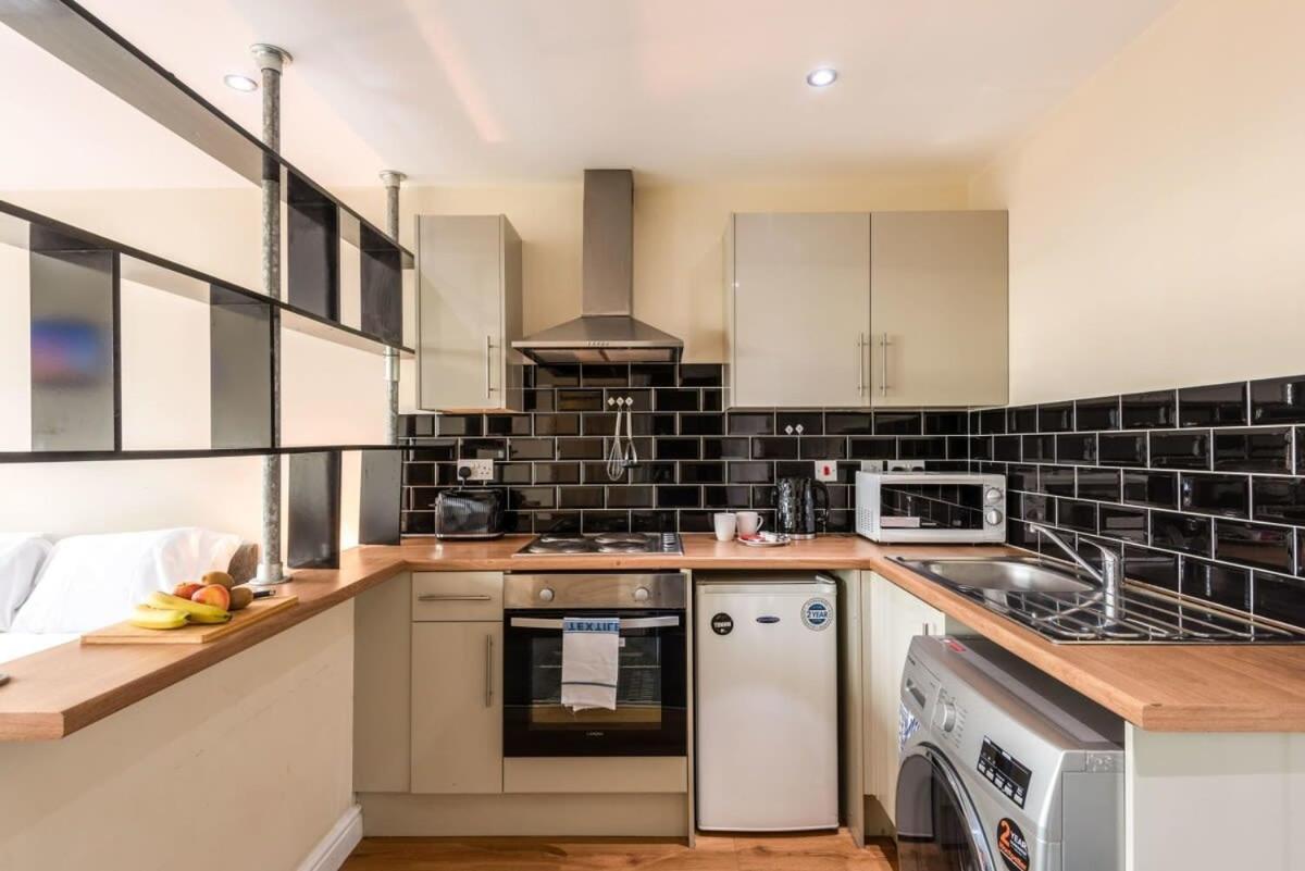 Modern & Bright Budget Studio In Central Doncasterアパートメント エクステリア 写真