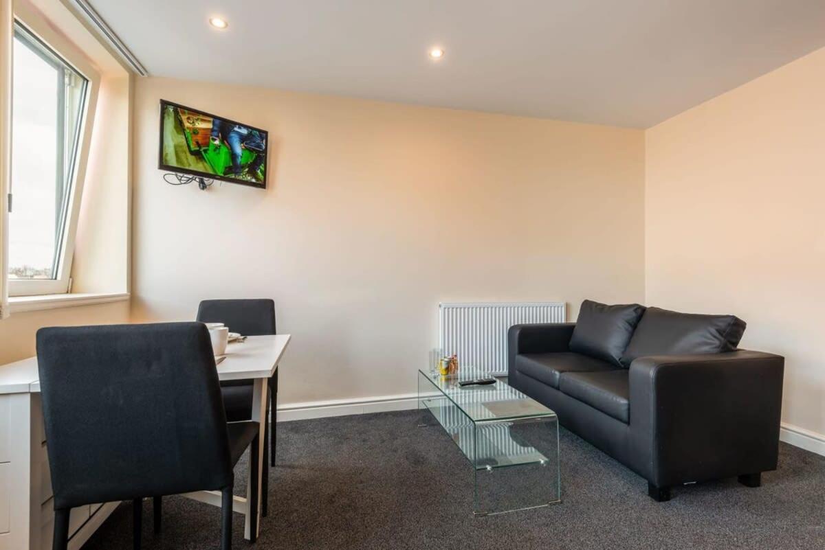 Modern & Bright Budget Studio In Central Doncasterアパートメント エクステリア 写真