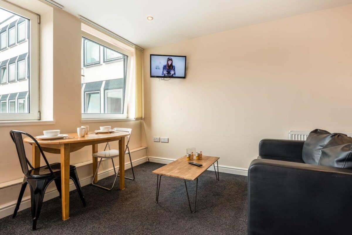 Modern & Bright Budget Studio In Central Doncasterアパートメント エクステリア 写真