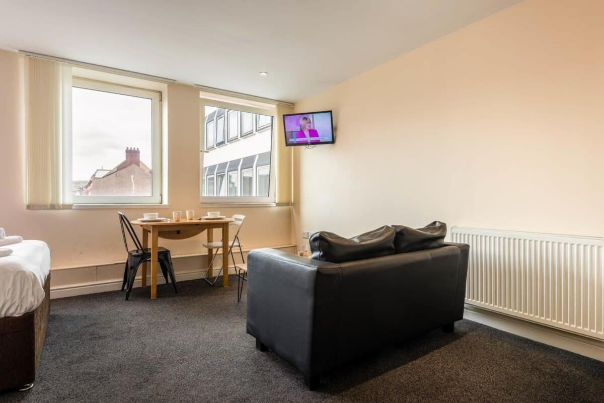 Modern & Bright Budget Studio In Central Doncasterアパートメント エクステリア 写真